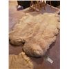 Image 4 : Sheepskin rugs