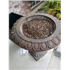 Image 2 : Large planters A