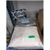 Image 1 : Queen Size Sheet Set, Duvet Set & Silk Duvet