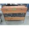 Image 1 : 3 Drawer Dresser - 18" x 38" x 32" tall