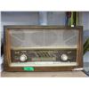 Image 1 : 1959 Melodia Tube Broadband Tabletop Radio