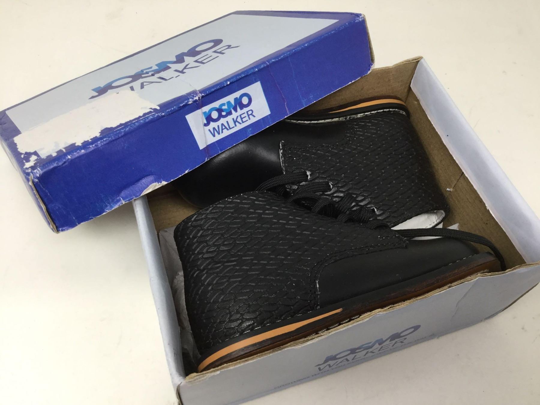 Josmo Walker Woven Print Walking Shoes 5.5