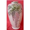 Image 1 : Delicate Hand Painted Japanese Porcelain Vase #979296