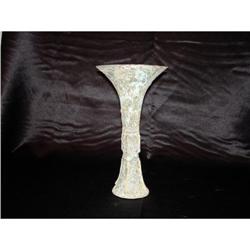 A Bronze Trumpet-Shaped Beaker - Shang Dynasty #995919