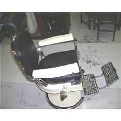 Beautifully Restored C. 1930 Koken Barber Chair #996627