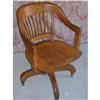 Image 1 : Solid Red Oak Banker's Chair #1007451