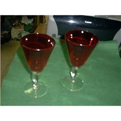 Cranberry Top with Clear Crystal Stem Glasses. #1025093
