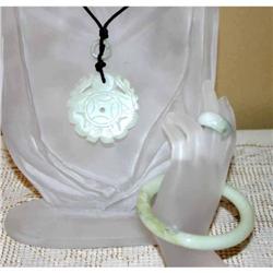 Gorgeous Genuine Jade Necklace Bracelet & Ring #1023255