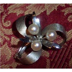 Siver pin with pearls #1024674