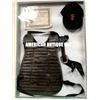 Image 8 : 1996  Gilbert Leonard (Robert De Niro) chest protector, baseball cap certificate