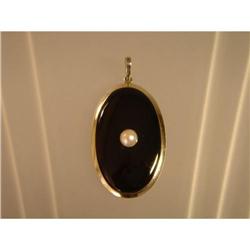 Silver-gilt  Onyx  and  Pearl  Pendant #999259