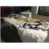 Image 1 : GROUP LOT OF ROUND PLACEMATS, RUNNERS, ASSTD PLACEMATS & ASSTD NAPKIN RING HOLDERS