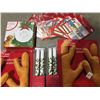Image 2 : GROUP OF REINDEER CAR DECORATION SETS X 2, PAW PRINT ORNAMENT (NO MIXING/NO BAKING/NE MESS)) APPROX