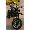 Image 1 : NEW 49cc TWO STROKE MINI BIKE IN CRATE RED/BLK