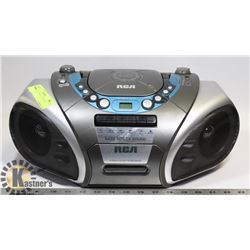 PORTABLE RADIO/CD PLAYER