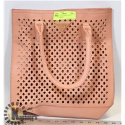 CLM PEACH COLORED LADY'S SHOULDER BAG