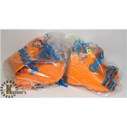 TWO NEW GEKKOS KIDS BOOT, LABELED LARGE