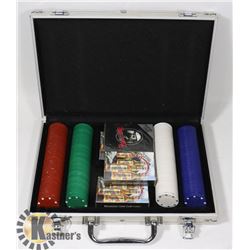 SMALL POKER CHIPS AND CARD SET