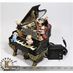 VINTAGE "ENESCO" MUSICAL MICE