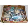 Image 1 : LARGE FLAT OF ASSORTED COSTUME JEWELRY