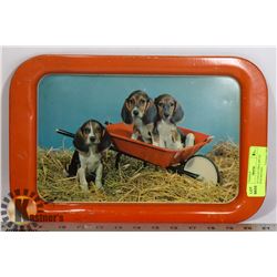 VINTAGE COLLECTIBLE METAL TRAY WITH HOUNDS