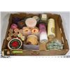 Image 1 : LARGE FLAT OF ASSORTED CANDLES AND CANDLE HOLDERS