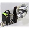 Image 1 : VINTAGE HAWKEYE BROWNIE CAMERA WITH FLASH