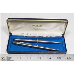 BOXED PARKER PEN AND PENCIL SET VINTAGE