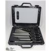 Image 1 : NEW 7-PC KNIFE SET IN CARRY CASE, STAINLESS