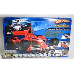 HOT WHEELS SLOT CAR RACING SET