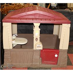 LARGE KIDS PLAYHOUSE  48" X 33" X 56"