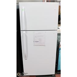 GE WHITE 30" TOP FREEZER FRIDGE