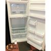 Image 2 : GE WHITE 30" TOP FREEZER FRIDGE