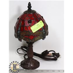 TIFFANY STYLE RED DESK LAMP WORKS STAINED GLASS