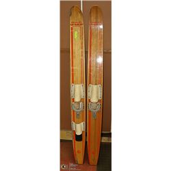 5 FT AQUA RITE WOOD WATER SKIS VINTAGE
