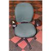 Image 1 : GREEN ROLLING SWIVEL OFFICE CHAIR WITH ARMS