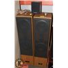 Image 1 : A LOT OF PIONEER 2 LARGE SPEAKERS