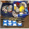 Image 1 : 3 BOXES OF SCREWS