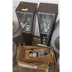 SET OF 2 COMMERCIAL BROWN LIGHTS WITH 2 EXTRA