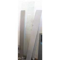 SHEET OF GLASS WITH 2 BOARDS