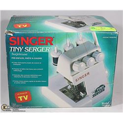 SINGER TINY SERGER OVEREDGING SEWING MACHINE