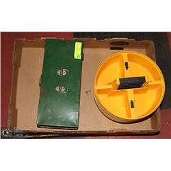 LOT OF 6 HANDLED BUCKET INSERTS WITH METAL TOOL