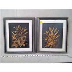 2 PICTURE FRAMES