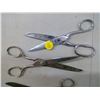 Image 3 : ASSORTMENT OF SCISSORS
