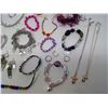 Image 2 : LOT OF CHILDREN'S JEWELRY