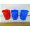 Image 2 : 4 GLASSES AND 3 PLASTIC CUPS