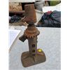 Image 2 : ANTIQUE SCREW JACK