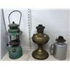 Image 7 : ASSORTMENT OF LAMP AND LANTERN PARTS