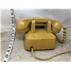 Image 3 : YELLOW DESK PHONE