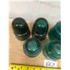 Image 2 : 7 INSULATORS - BLUE - VERY NICE